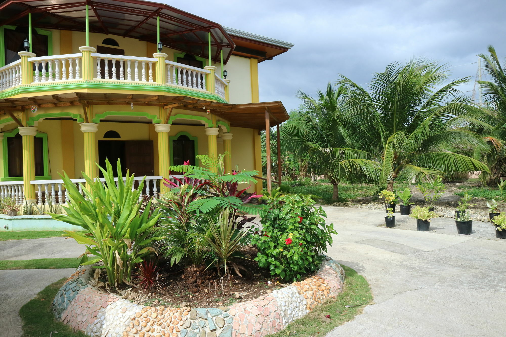 Oyo 422 Villa Emilia Pension House Panglao Exterior photo